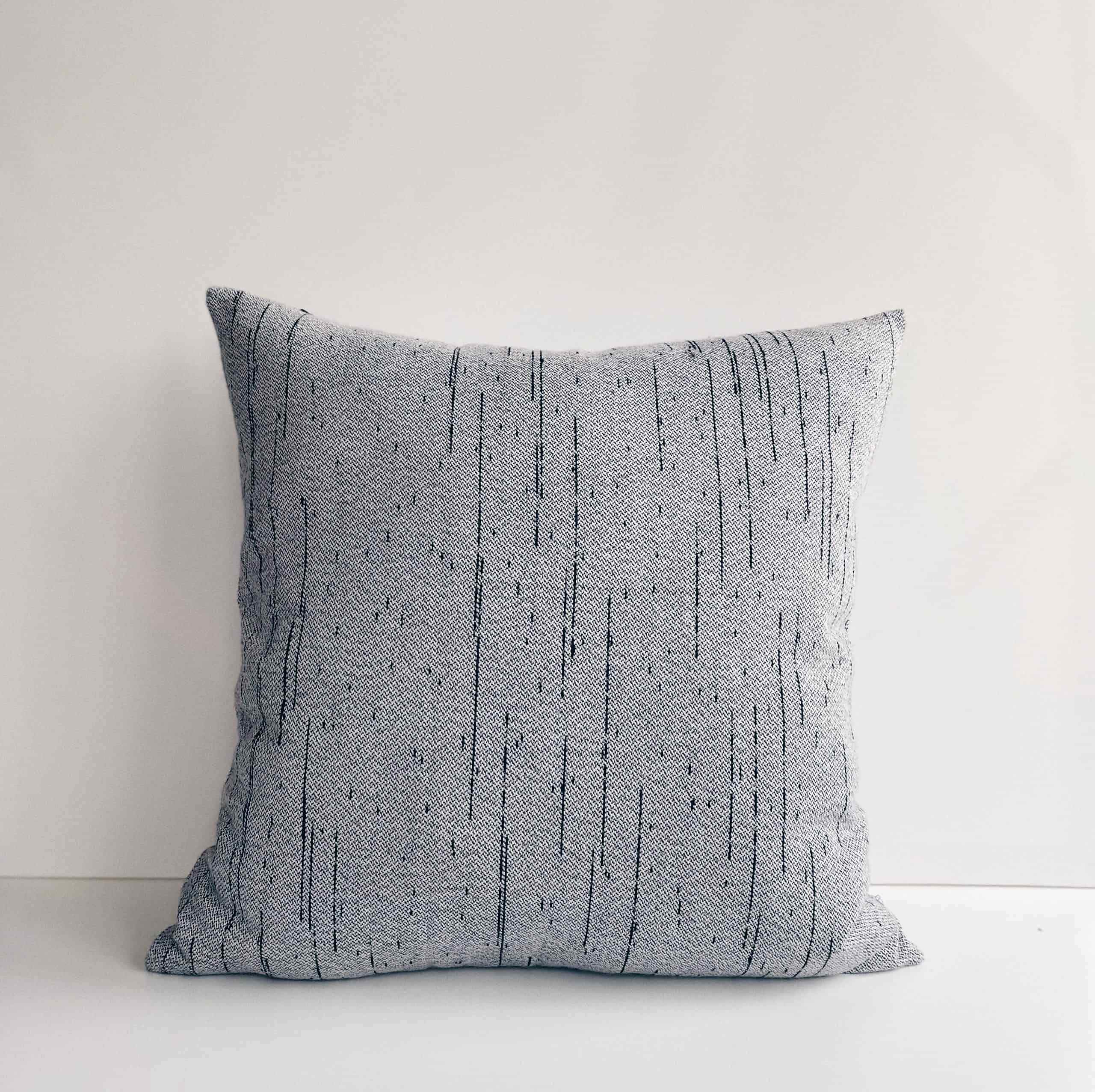 Siyah & Gri Yastık Serisi